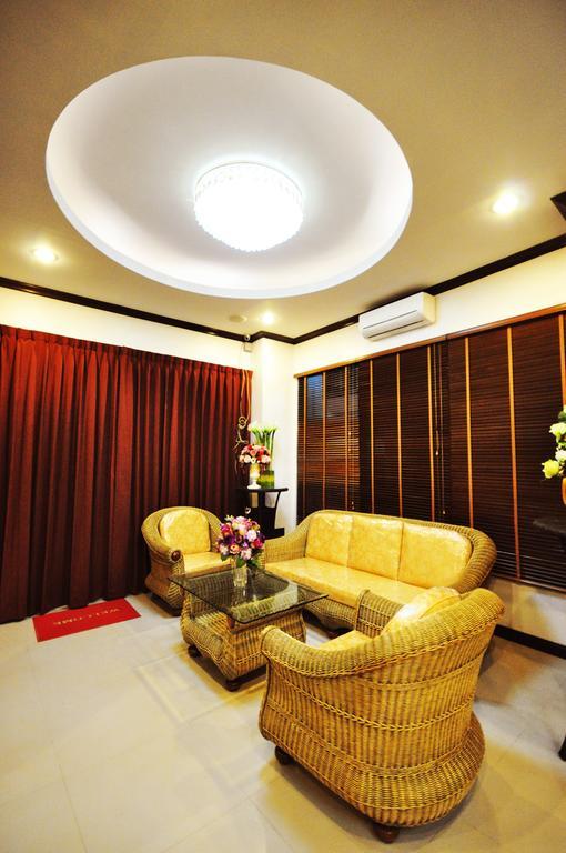The Next Grand Hotel Khon Kaen Bagian luar foto