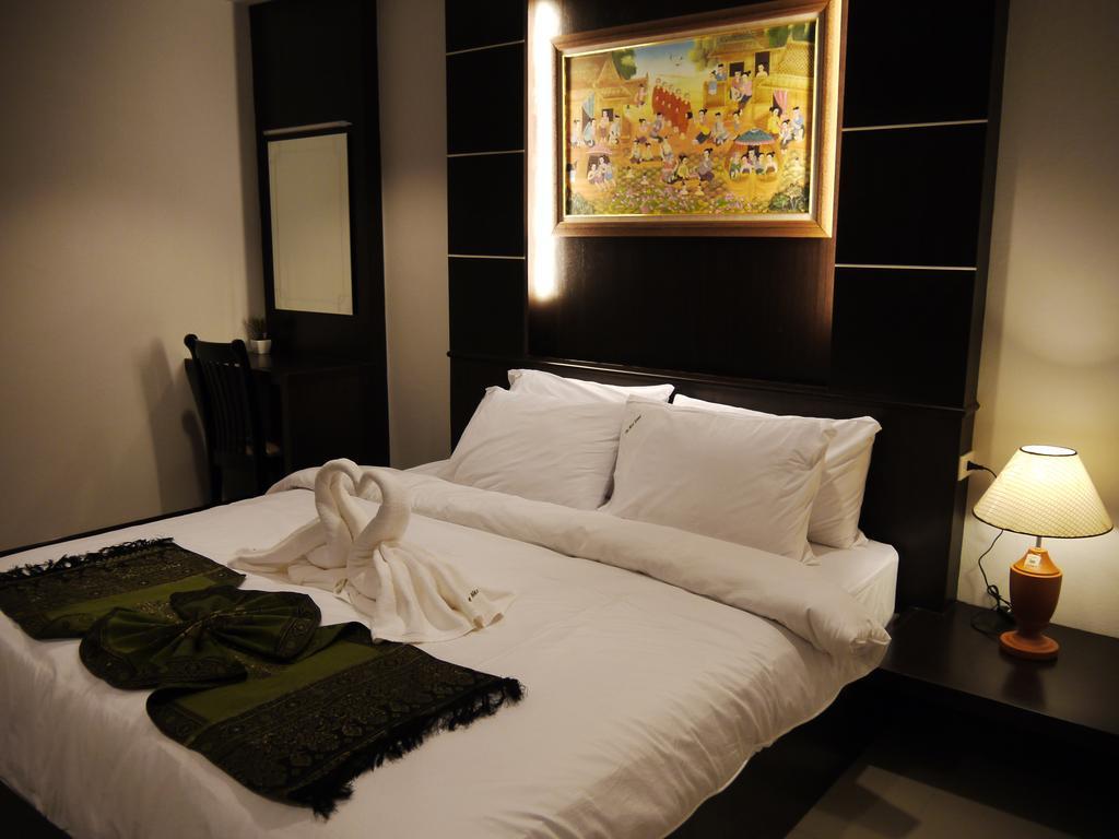 The Next Grand Hotel Khon Kaen Bagian luar foto