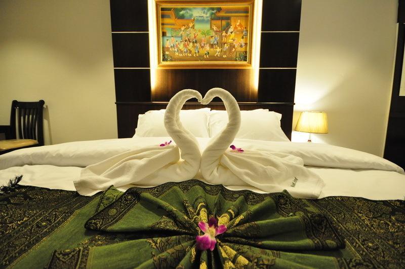 The Next Grand Hotel Khon Kaen Bagian luar foto
