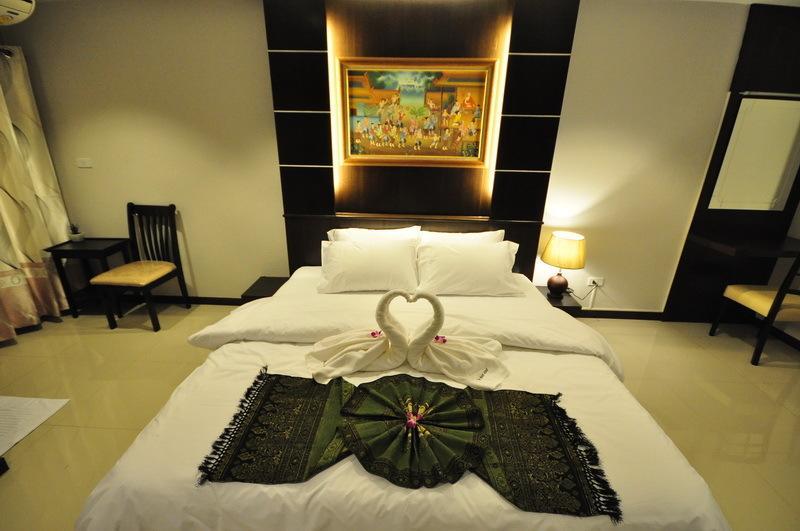 The Next Grand Hotel Khon Kaen Bagian luar foto