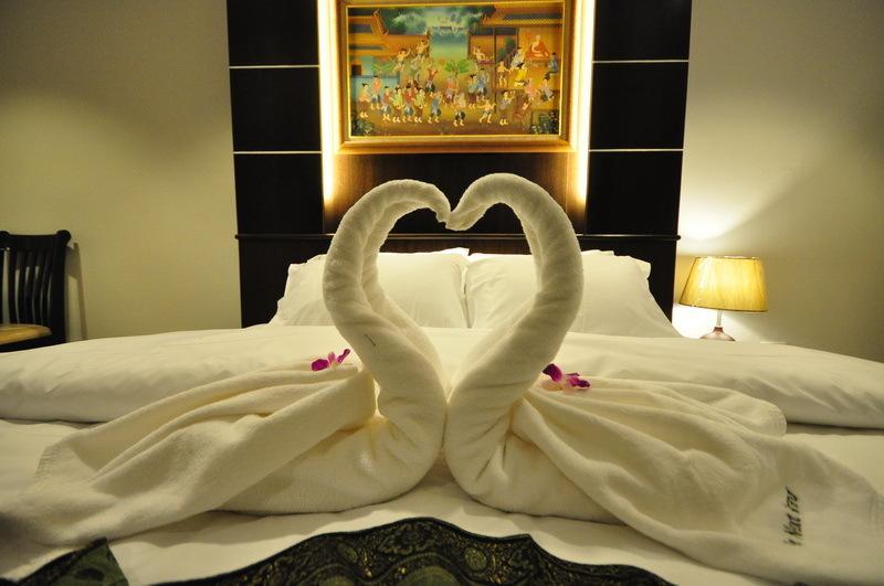 The Next Grand Hotel Khon Kaen Bagian luar foto