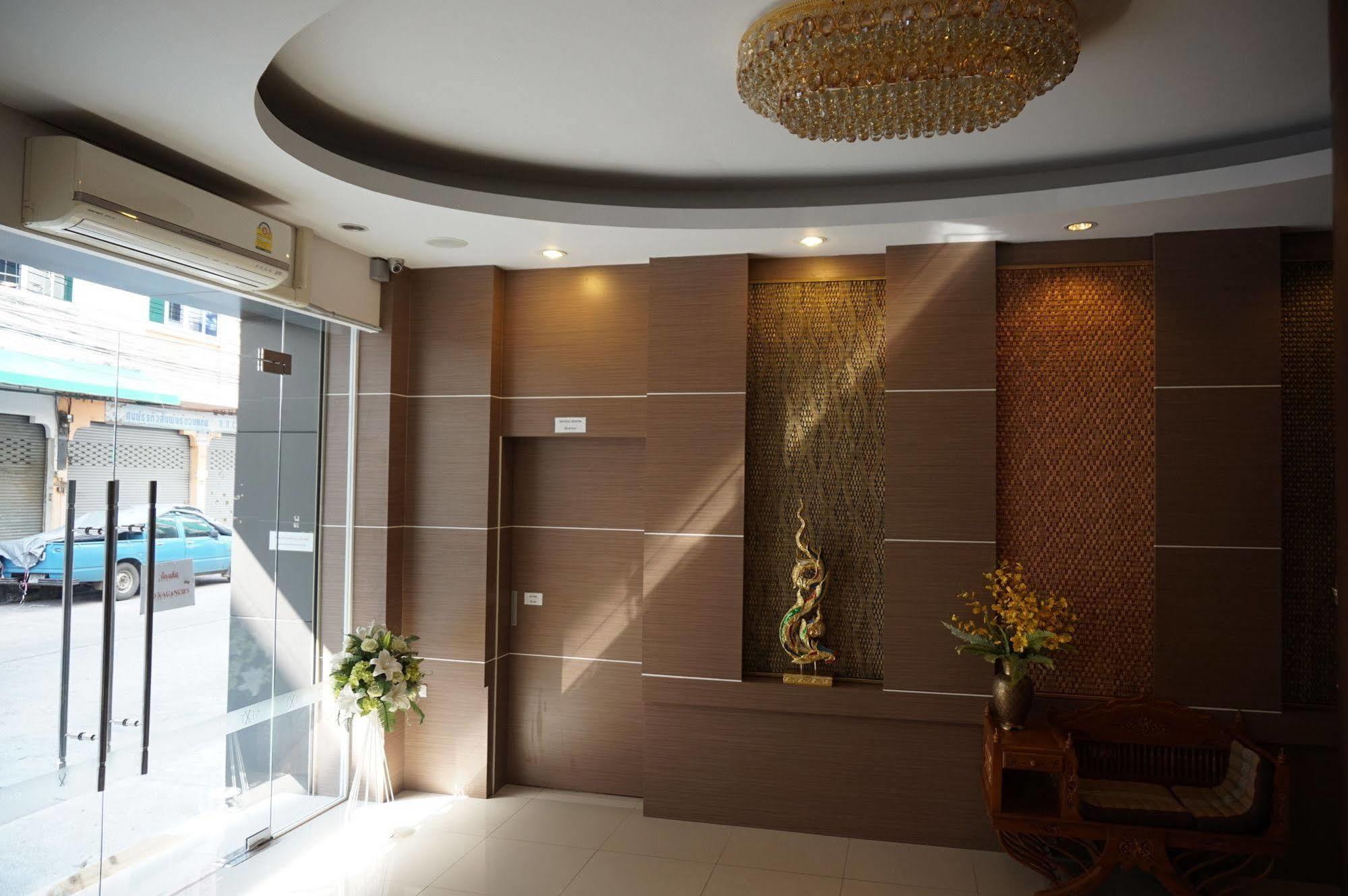 The Next Grand Hotel Khon Kaen Bagian luar foto